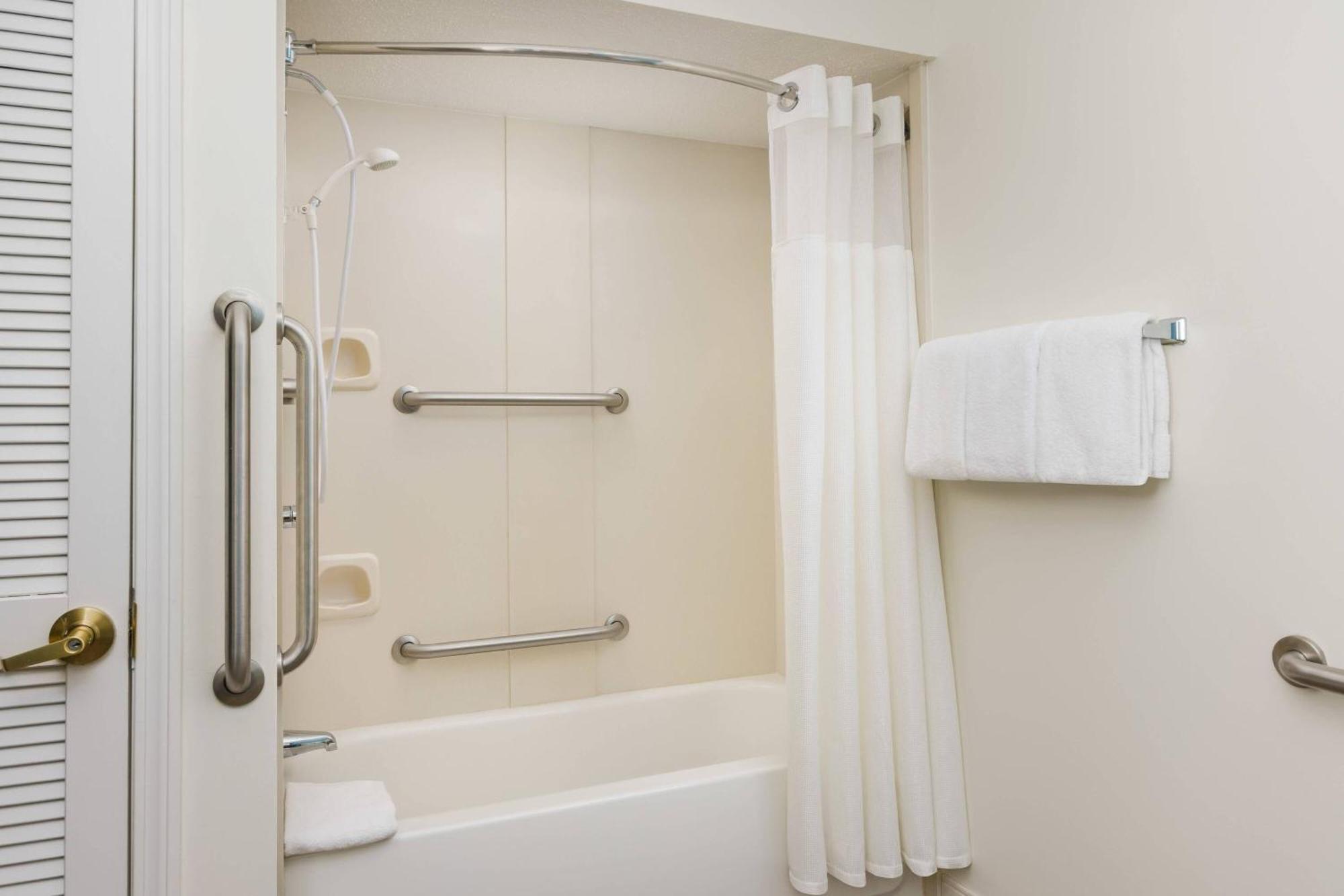 Residence Inn Hartford Уиндзър Екстериор снимка